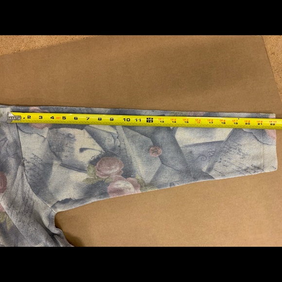 Gabriella T women’s shirt - Picture 6 of 8